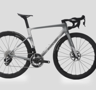 Evolve Cima, a super‑light, thoughtfully spec&rsquo;d frameset at aggressive pricing versus big‑brand halo climbers